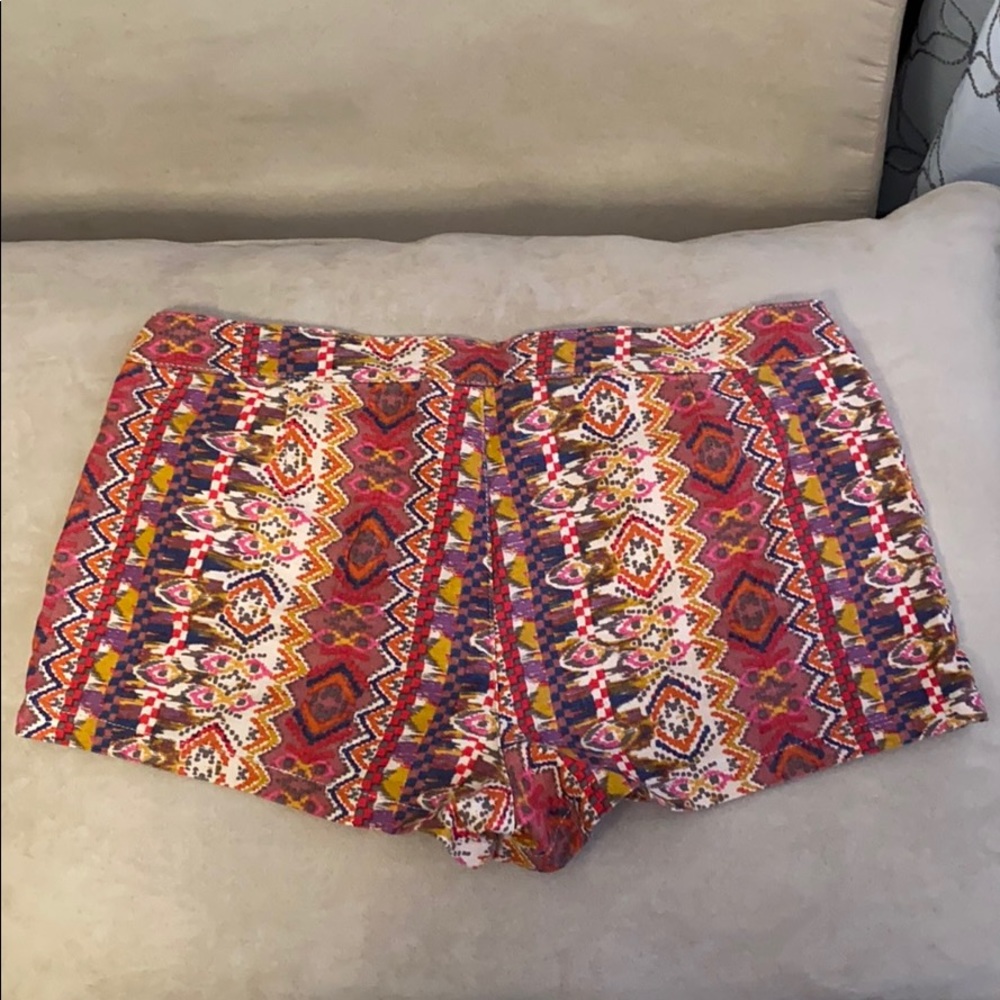 Printed Shorts - Picture 2 of 3
